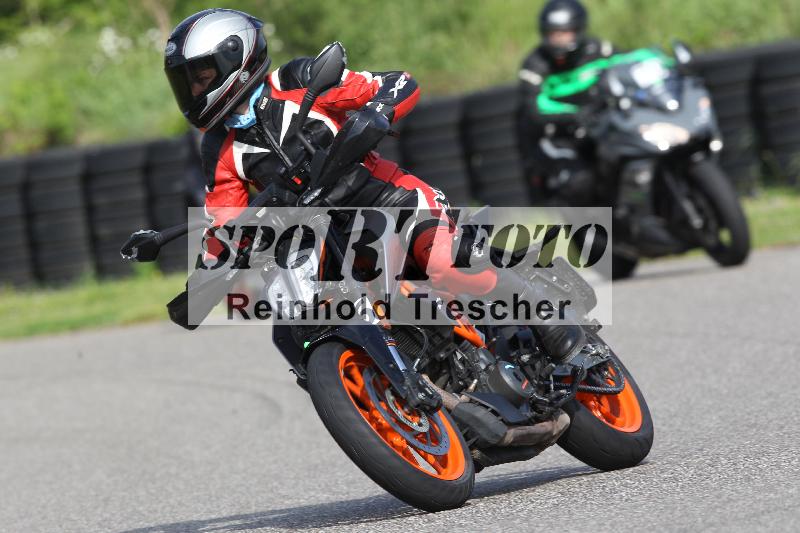 Archiv-2025/10 23.04.2025 Cornu Master School ADR/gruen-vert/36